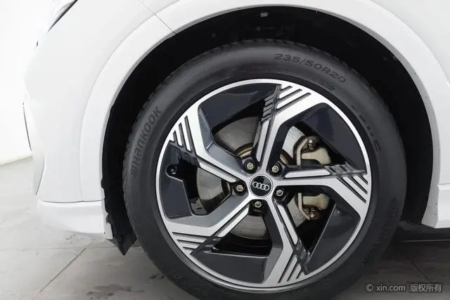 Audi Audi Q4 e-tron 50 e-tron quattro Creation Edition