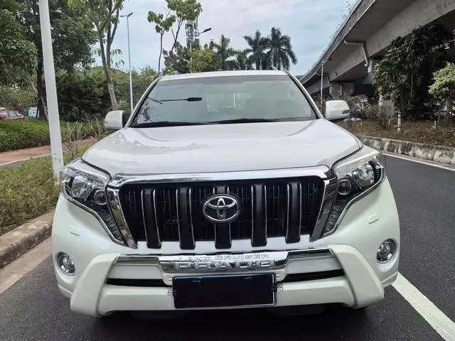 TOYOTA Prado 2.7L Automatic Deluxe Edition