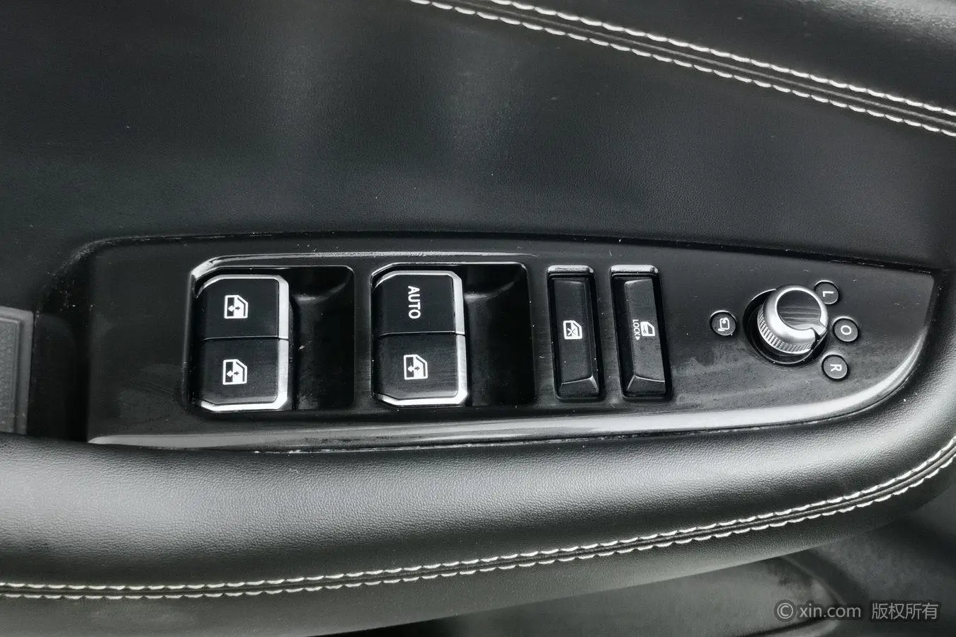 Changan Changan CS85 COUPE 1.5T dynamic version