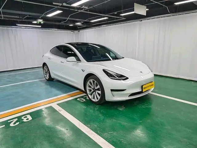 Tesla Model 3 Upgraded version of standard battery life rear drive