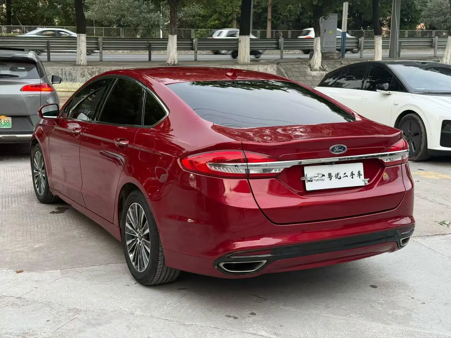 Ford Mondeo EcoBoost 180 Luxury