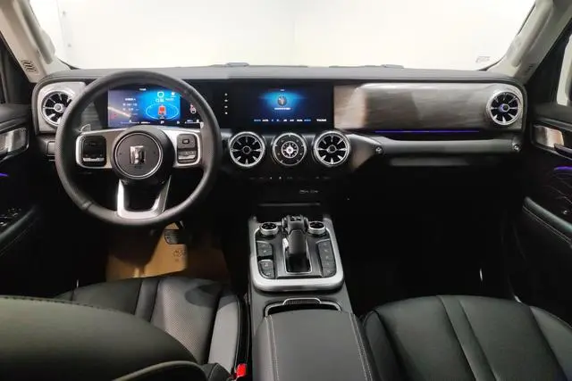 Tank Tank 300 2.0T Conqueror