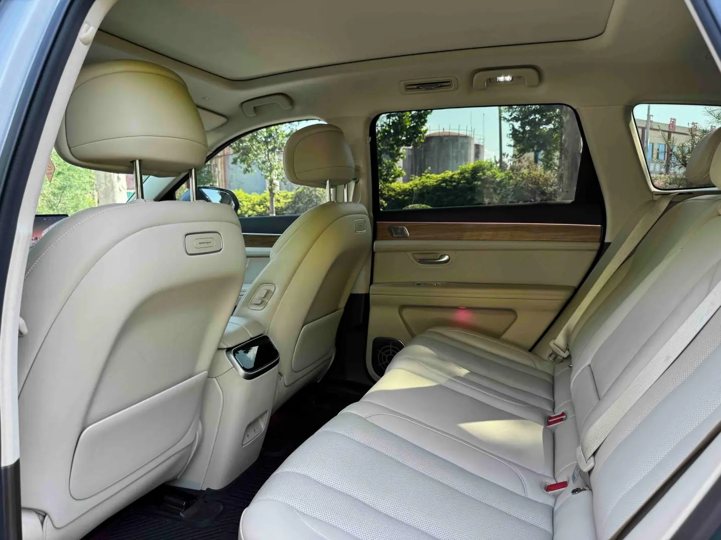 AITO Ask the world M7 Plus five-seater rear drive version