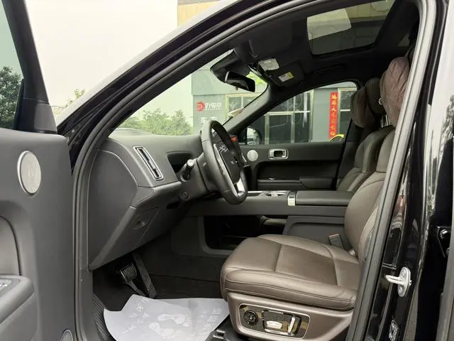 Li Auto Ideal L9 Max version