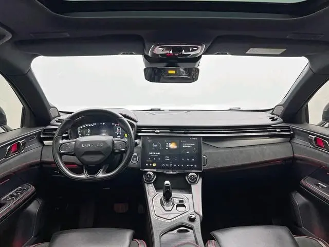 LYNK & CO Lynk 05 2.0TD four-wheel drive Halo
