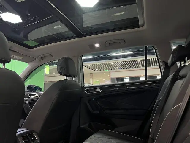 Volkswagen Tiguan L PHEV 430PHEV plug-in hybrid Premium Edition