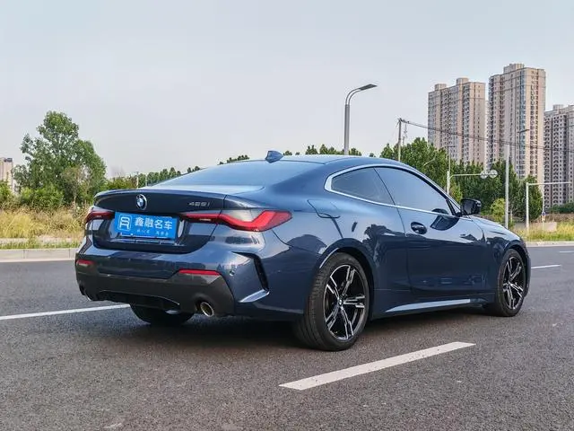 BMW BMW 4 Series Facelift 425i M sports suit