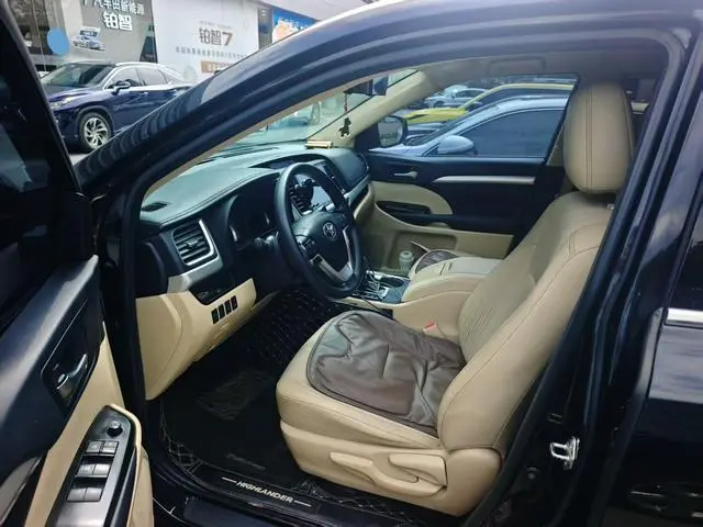 TOYOTA Highlander 2.0T four-wheel drive Elite Edition 7-seater Country VI