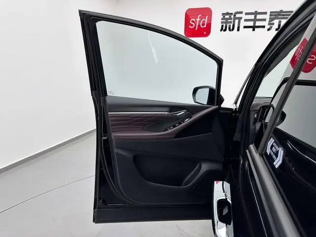 GAC Trumpchi M8 Master Series 2.0 TGDI Premium Edition