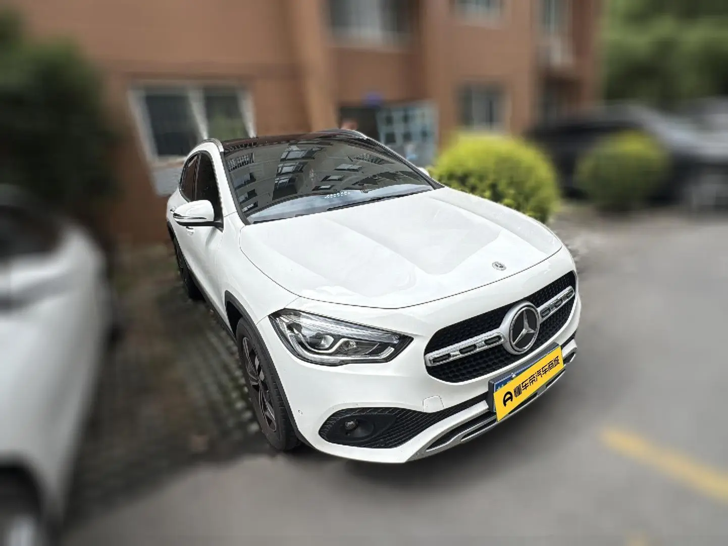Mercedes-Benz Mercedes-Benz GLA GLA 220
