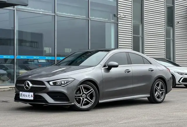 Mercedes-Benz Mercedes-Benz CLA CLA 200 four-door coupe