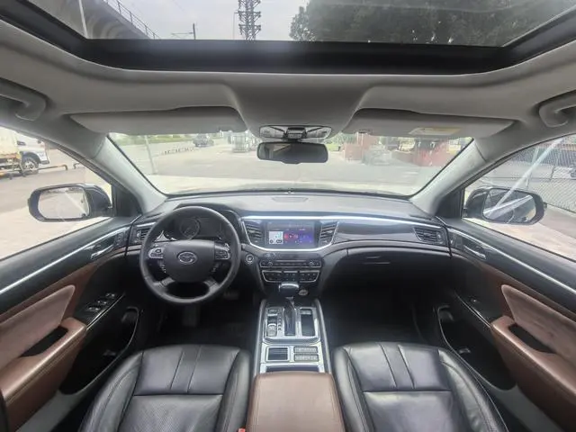 GAC Trumpchi GS8 320T two-wheel drive luxury Zhilian Edition 7 seats