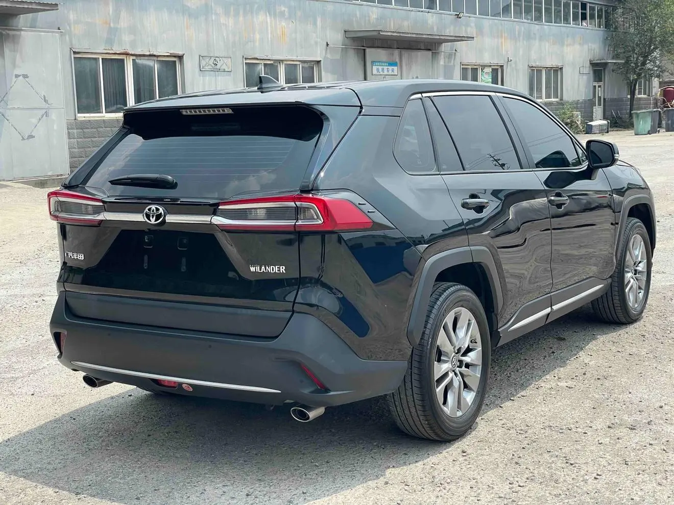 TOYOTA Wilanda 2.0L two-wheel drive deluxe edition