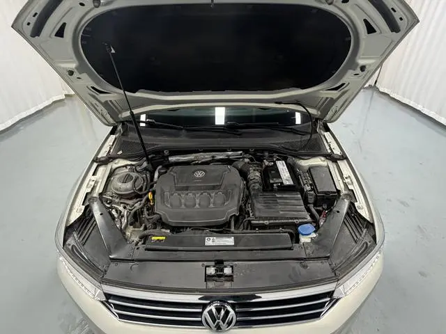 Volkswagen Magotan 330TSI DSG Luxury Country VI