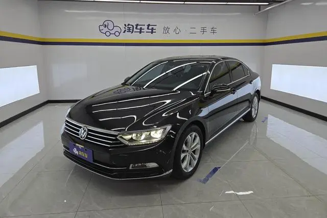 Volkswagen Magotan 330TSI DSG Luxury Country VI