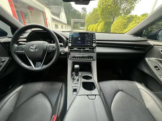 TOYOTA Asian dragon 2.0L Deluxe Edition Country VI