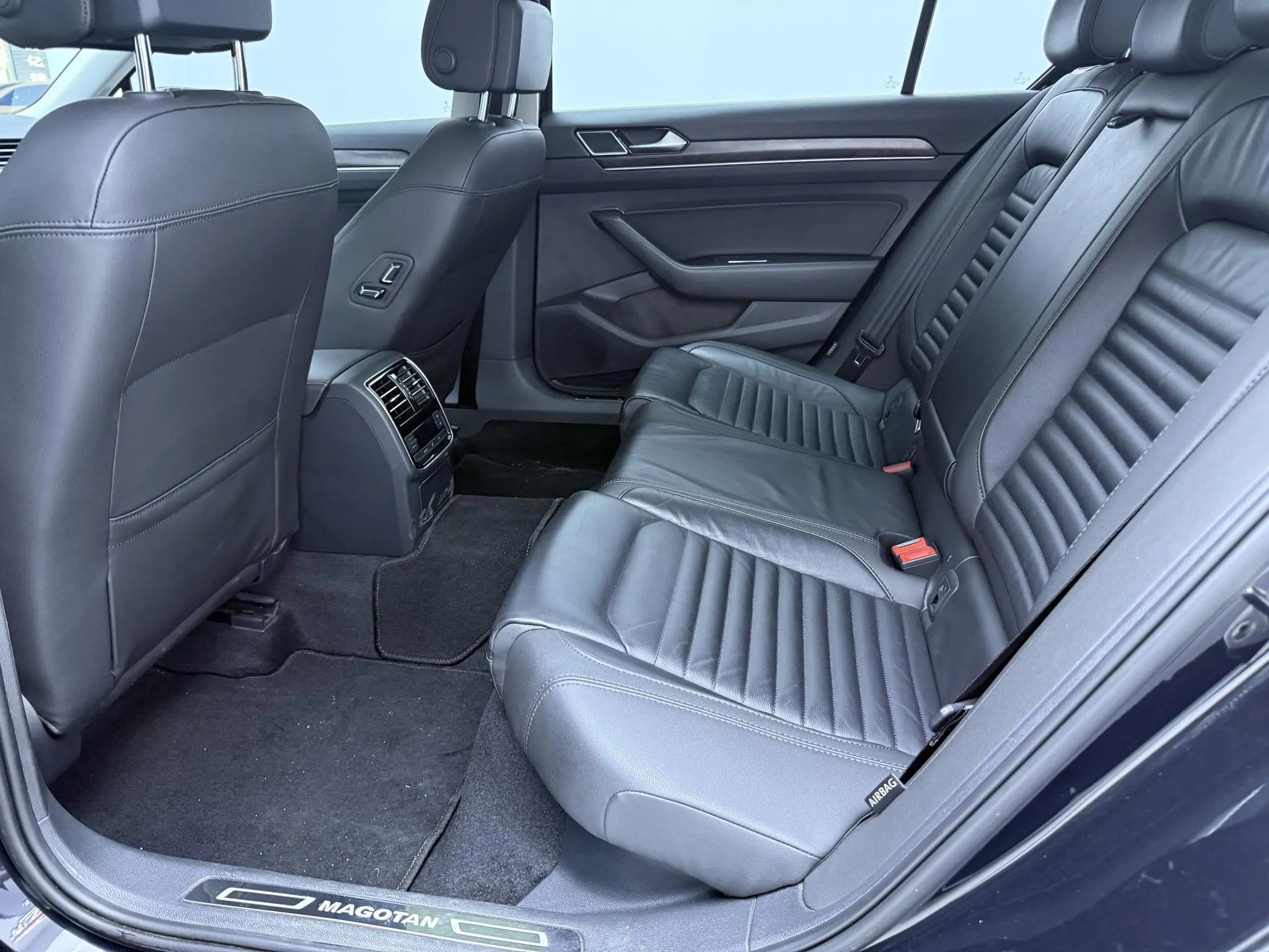 Volkswagen Magotan 330TSI DSG Luxury Country VI