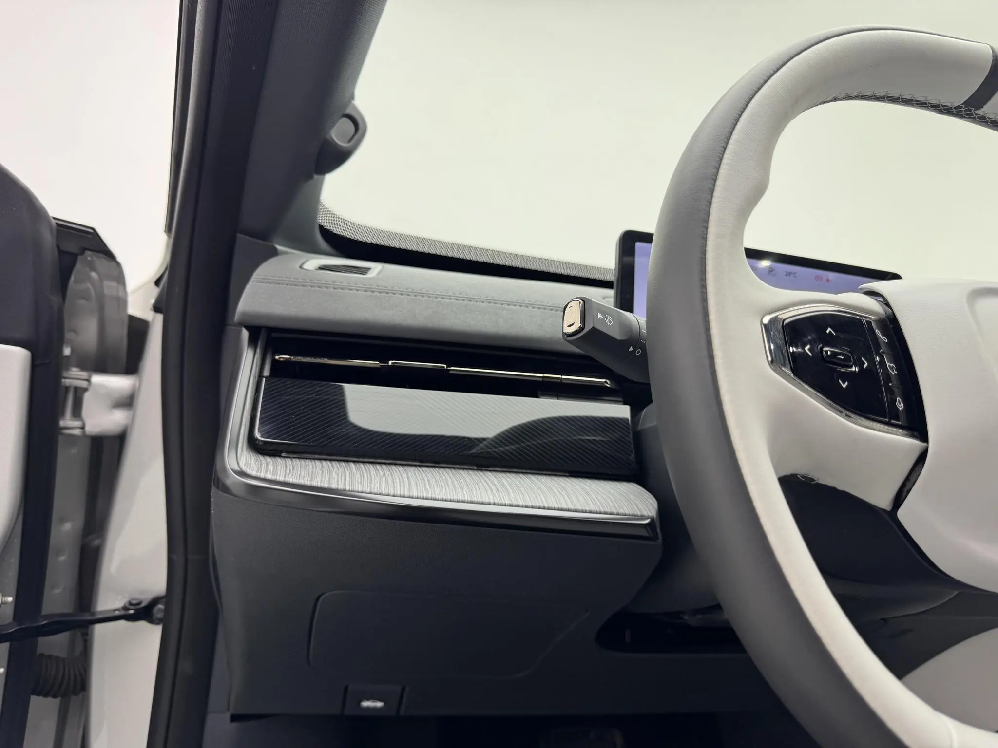 Dongfeng eπ eπ007 Pure electric 530Pro version