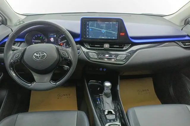 TOYOTA Toyota C-HR 2.0L Deluxe Edition