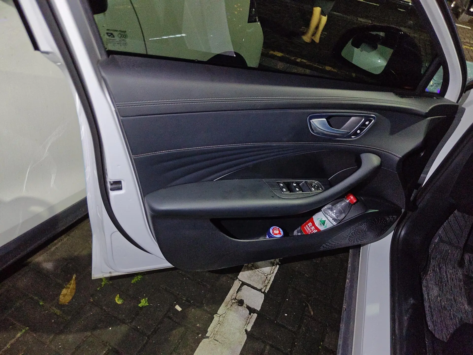 Roewe Roewe D7 DMH 125 World Championship Edition