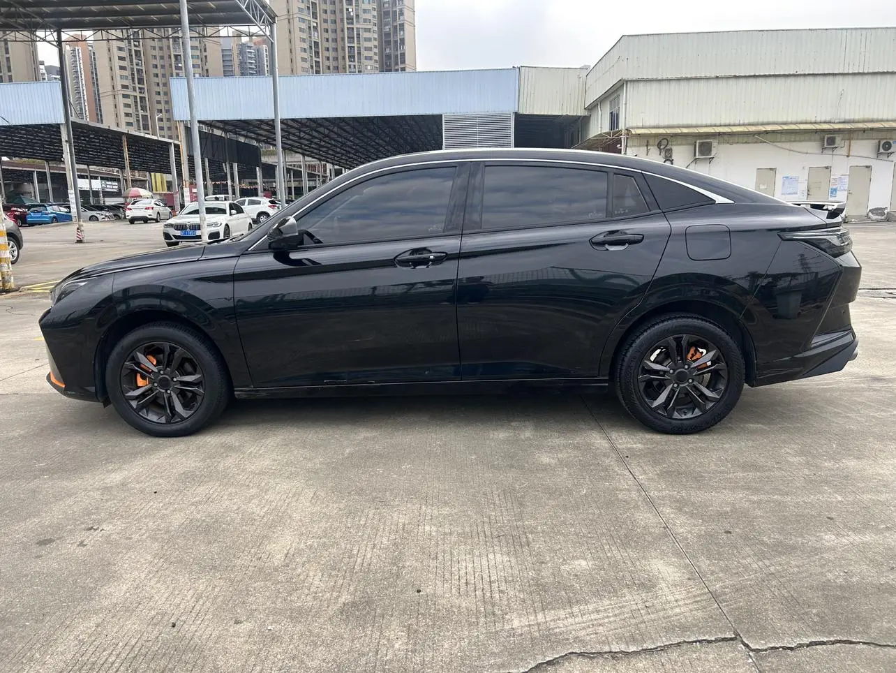 Dongfeng Fengshen Yi Hyun Mach Version 1.5L Automatic Glory Version