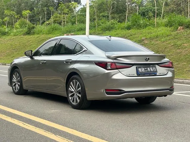 Lexus Lexus ES 200 Excellent Edition