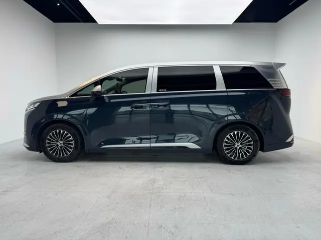 Denza Denza D9 EV 600 four-wheel drive flagship