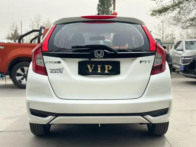 Honda Fit 1.5L CVT Comfortable sunroof Version