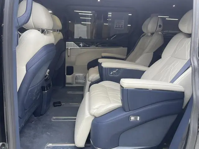 ZEEKR ZEEKR 009 Seven-seater aisle version four-wheel drive 108kWh