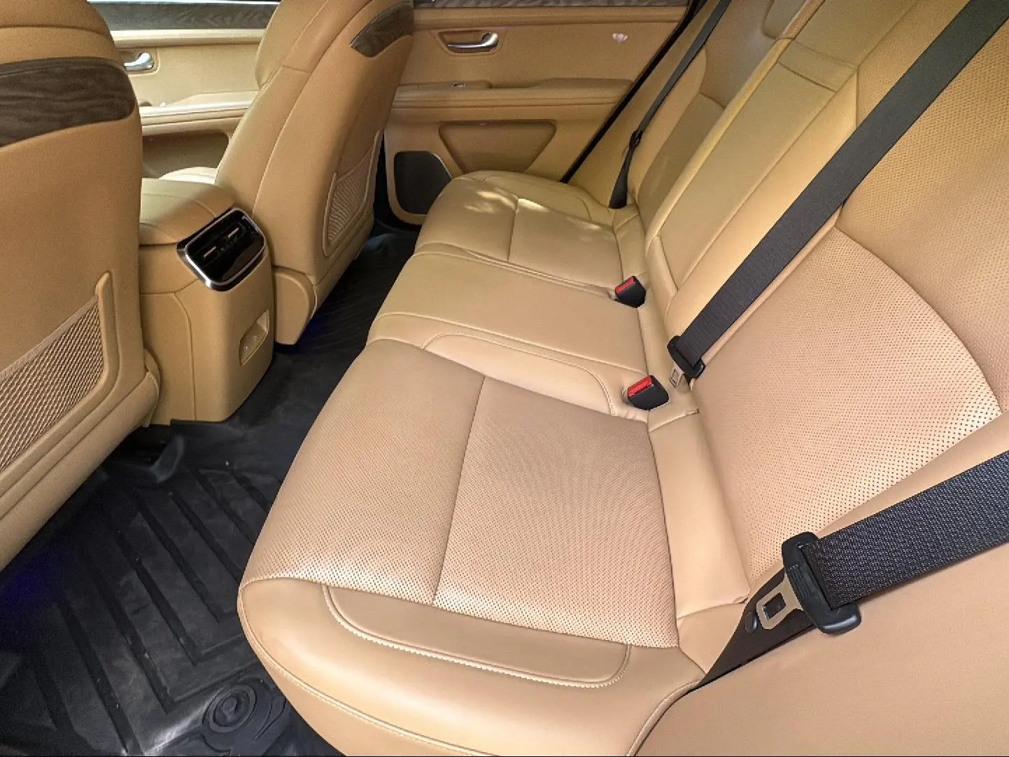 AITO Ask the world M5 Extended range rear drive standard edition