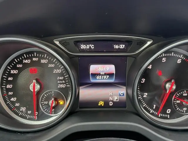 Mercedes-Benz Mercedes-Benz CLA CLA 220 4MATIC