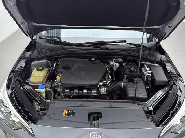 Roewe Roewe i5 1.5L CVT Premium Edition