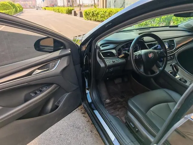 Buick Lacrosse 652T luxury