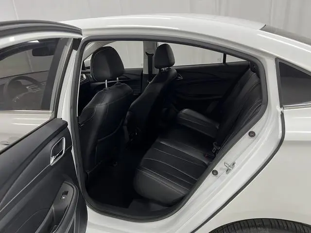 Roewe Roewe i5 1.5L automatic 4G interconnection Langham Place version Country V