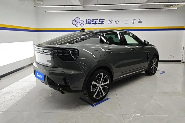 LYNK & CO Lynk 05 2.0TD four-wheel drive Halo