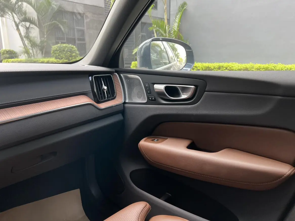 Volvo Volvo XC60 PHEV T8 four-wheel drive long battery life Zhiya Deluxe Edition