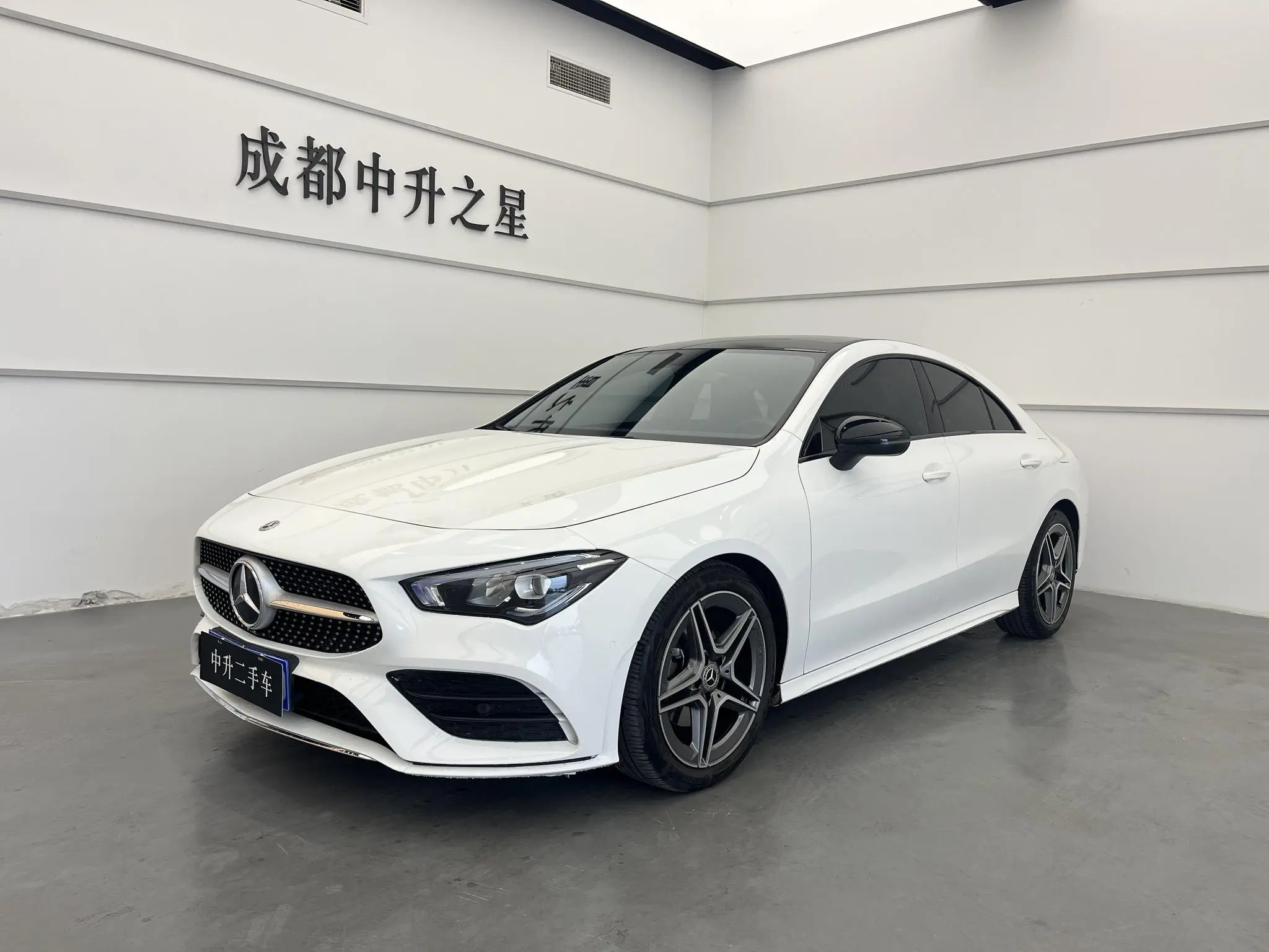 Mercedes-Benz Mercedes-Benz CLA CLA 200 four-door coupe