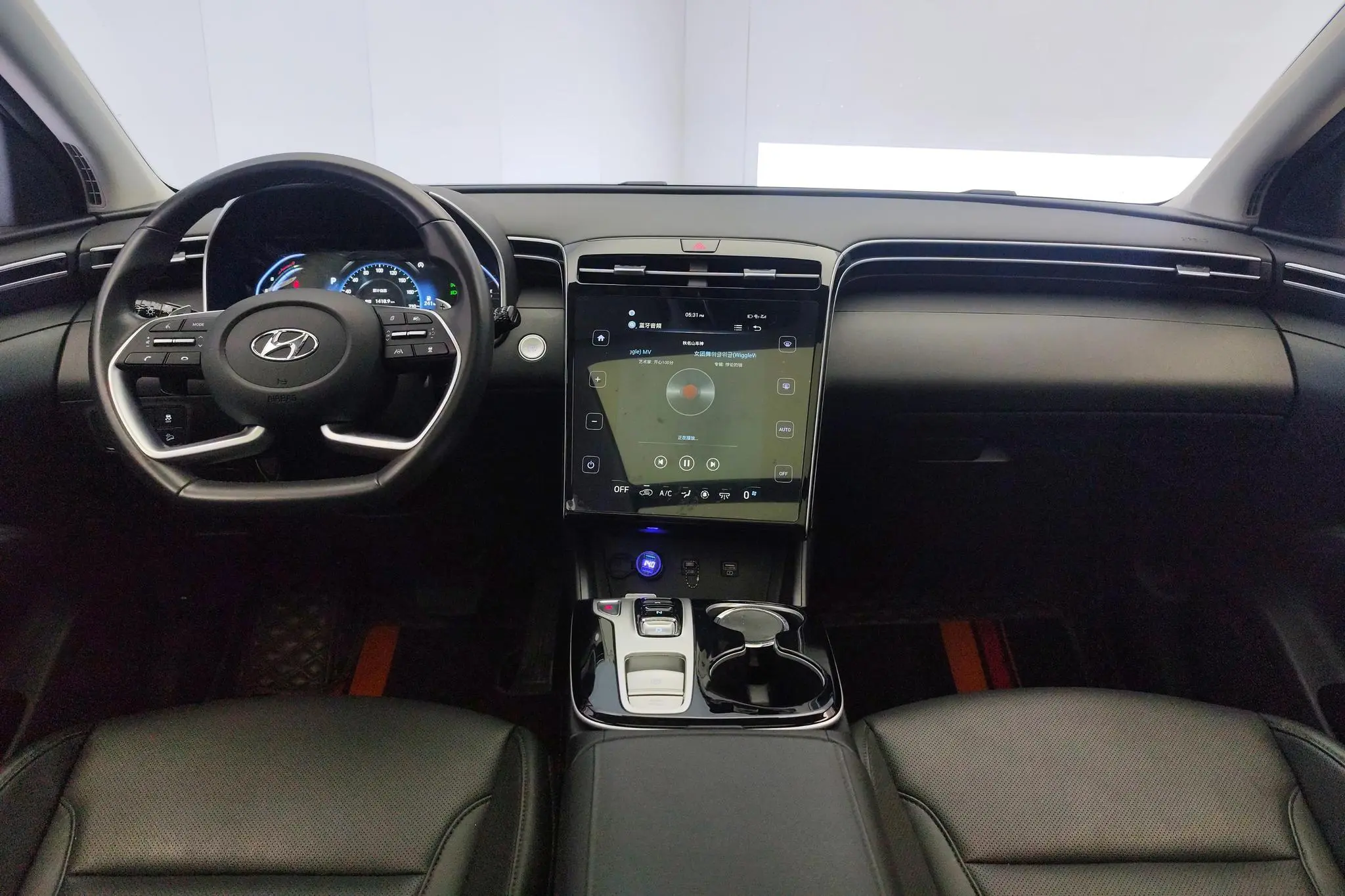 Hyundai Tucson Tucson L 1.5T DLX two-wheel drive Deluxe Edition