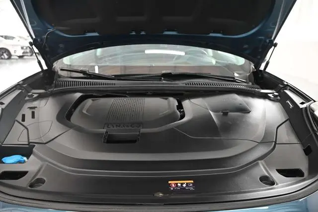 LYNK & CO Lynk 06 1.5T Yao Halo