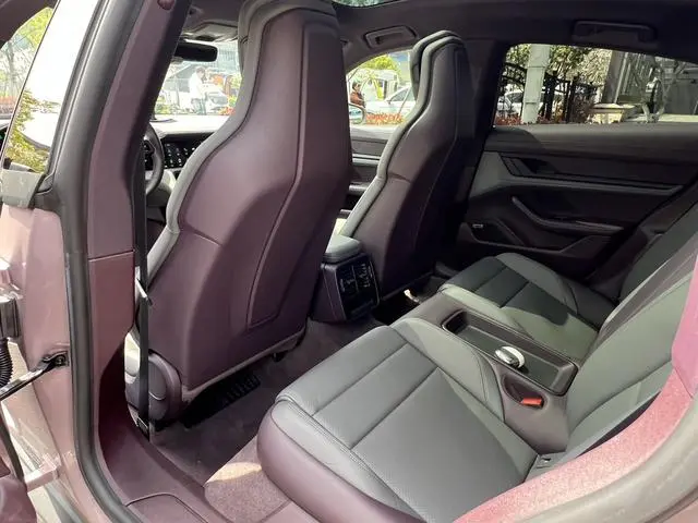 Porsche Taycan Taycan