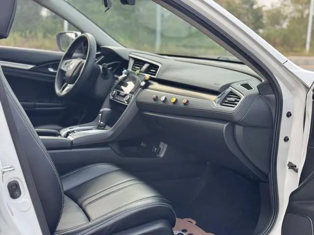 Honda Civic 220TURBO CVT Dynamic Version Country VI