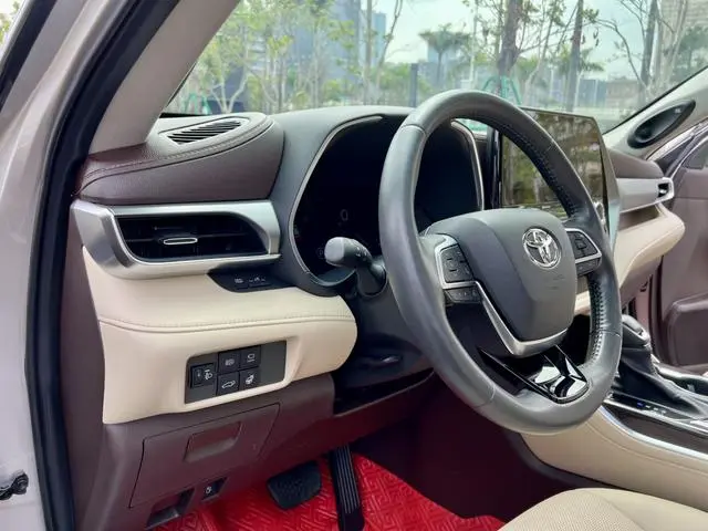 TOYOTA Highlander Dual-engine 2.5L four-wheel drive Extreme edition 7-seater