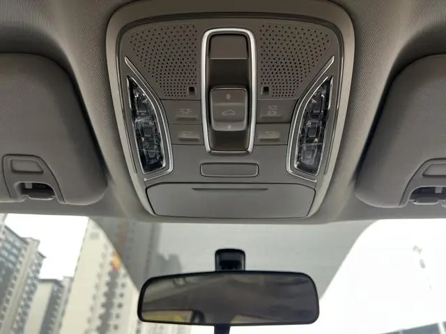 GAC Trumpchi M6 270T Automatic Deluxe Edition 7 seats