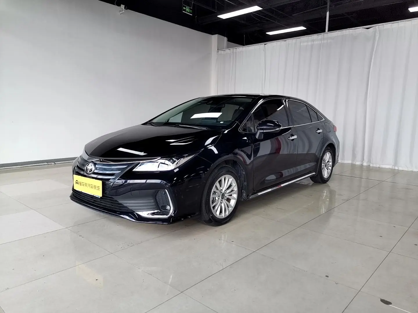 TOYOTA Asian lion 2.0L Premium Edition