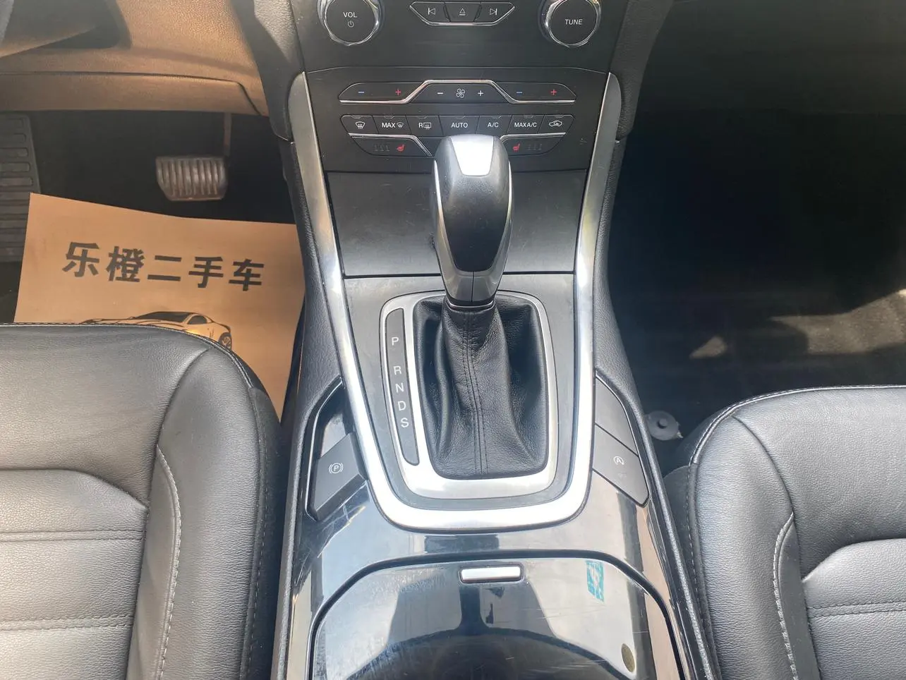 Ford Sharp World EcoBoost 245 two-wheel drive Hao Rui type 7-seater country V