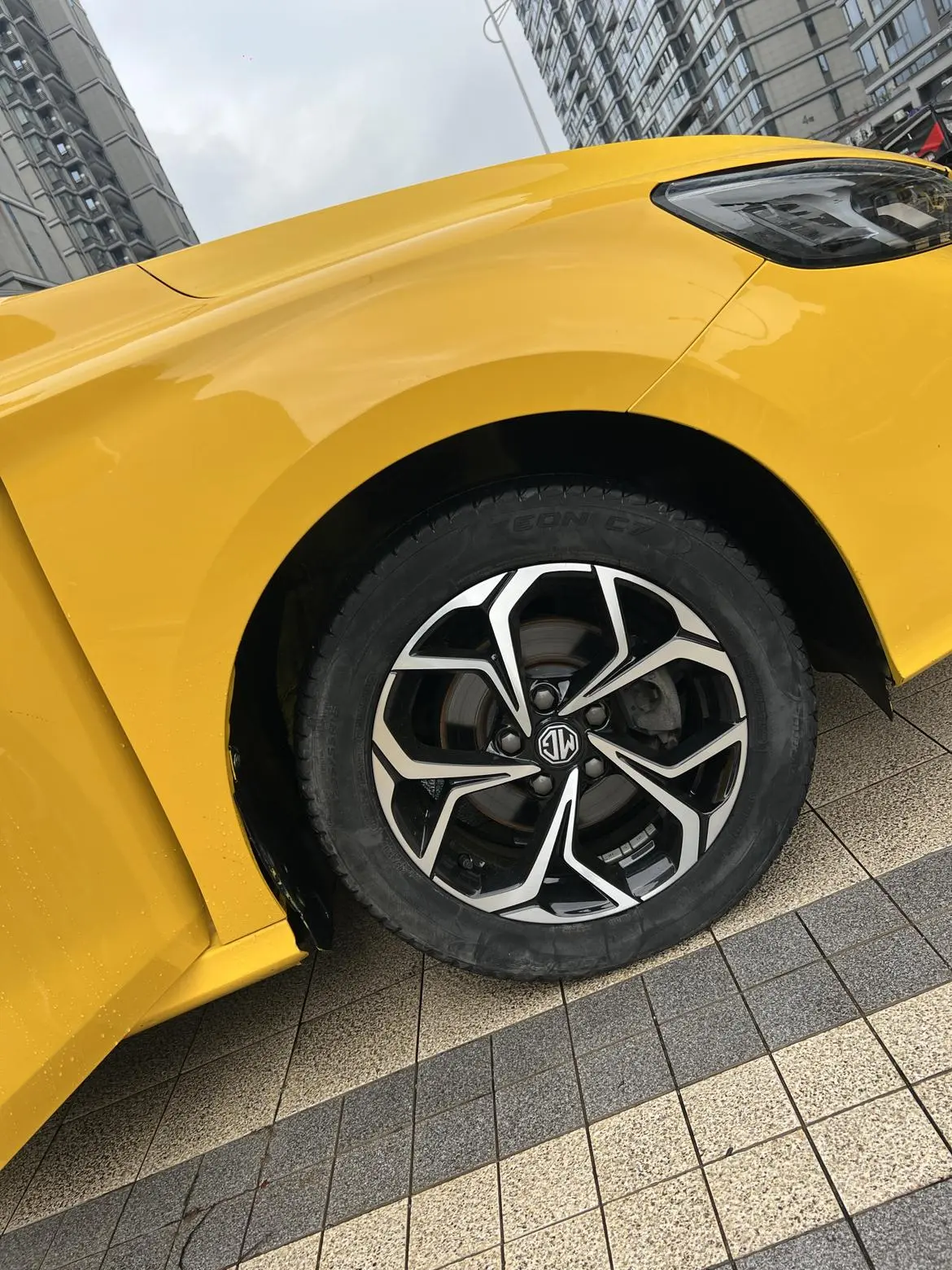 MG MG5 180DVVT CVT Youth Deluxe Edition