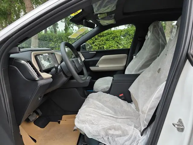 Volvo Volvo XC70 Four-wheel drive, long battery life Core