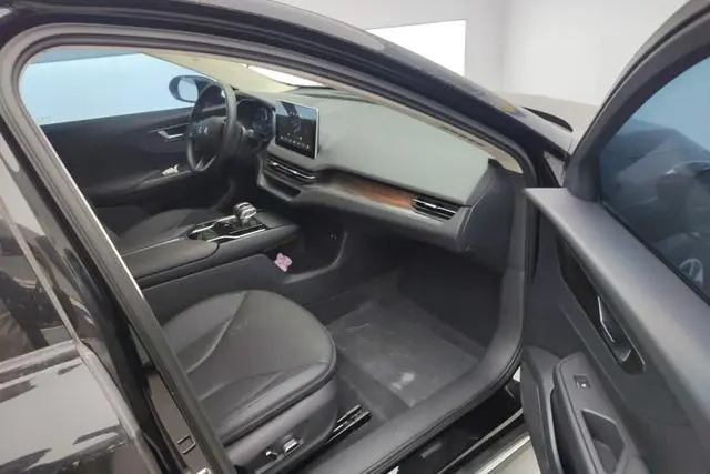 Hongqi Hongqi E-QM5 Rechargeable Qiyue Edition