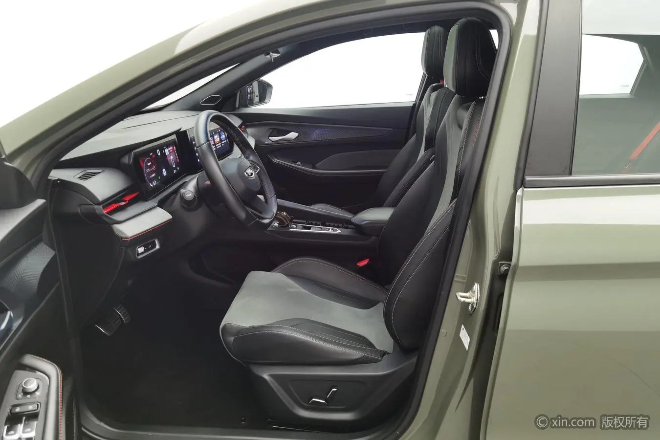 Geely Binrui Binrui COOL 1.5T DCT Thunder Edition