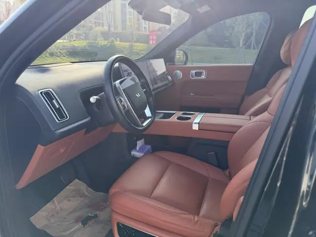 Li Auto Ideal L8 Pro version
